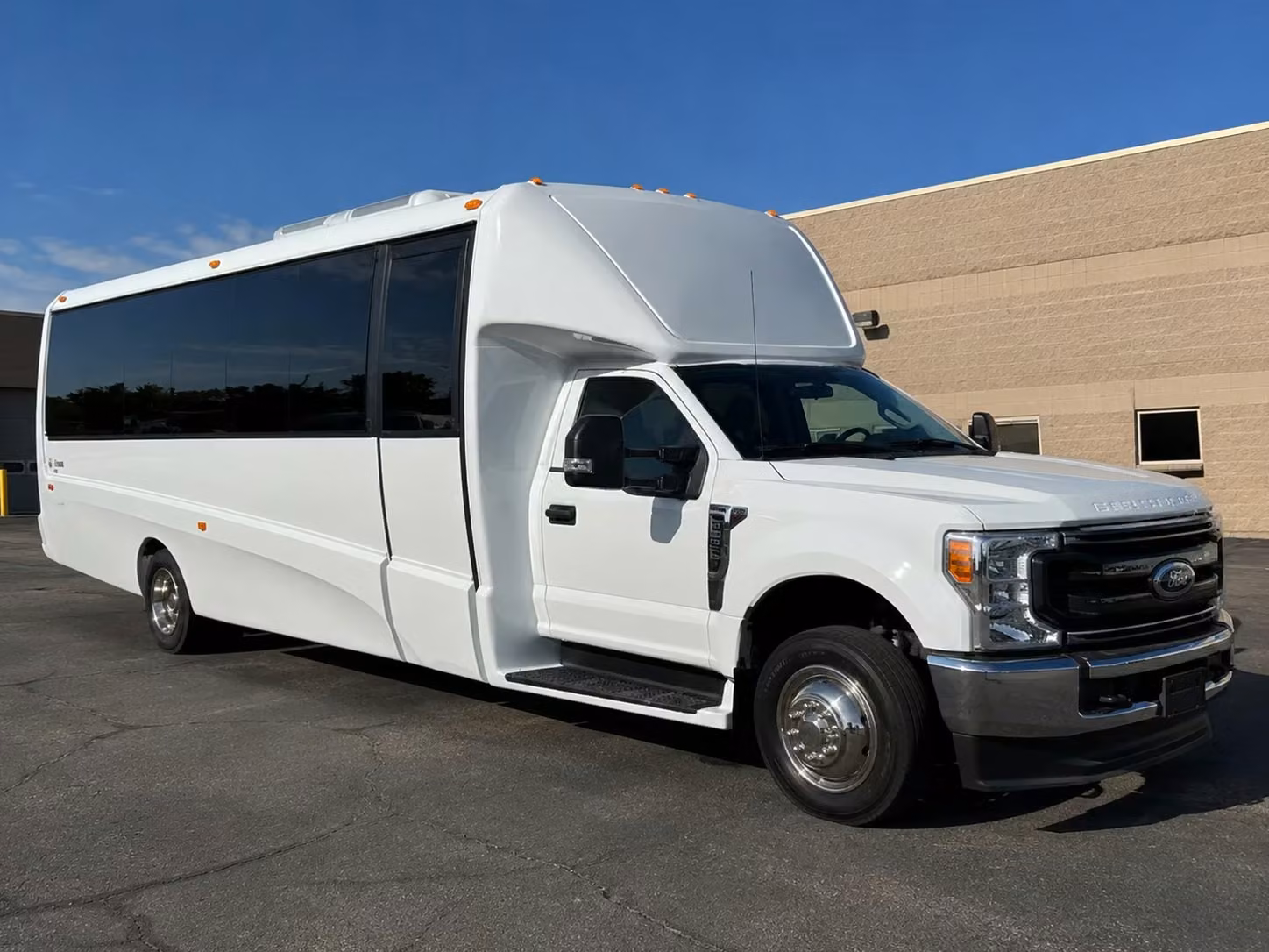 15 passenger minibus